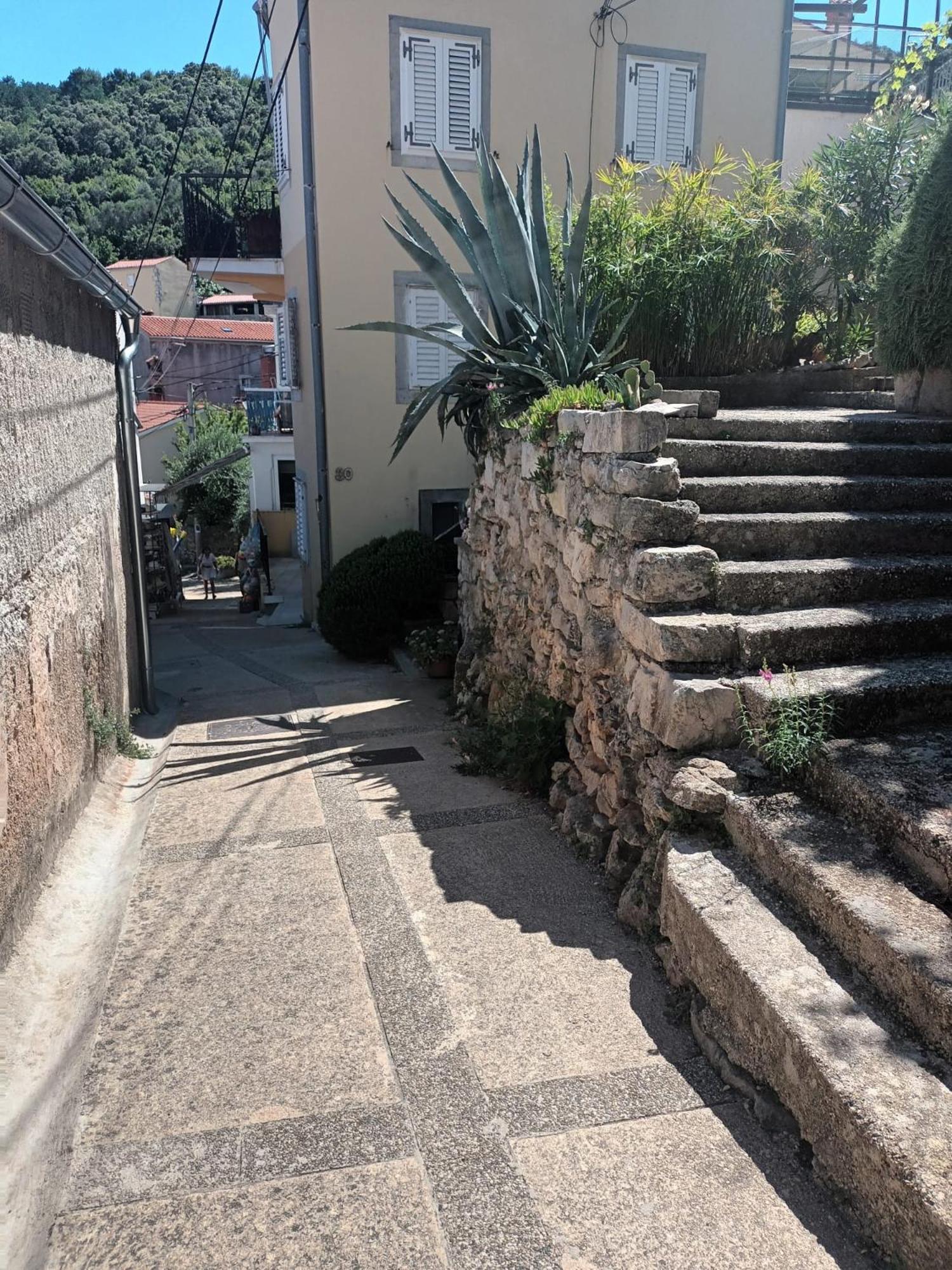 Apartment Desanti 瓦伦 外观 照片